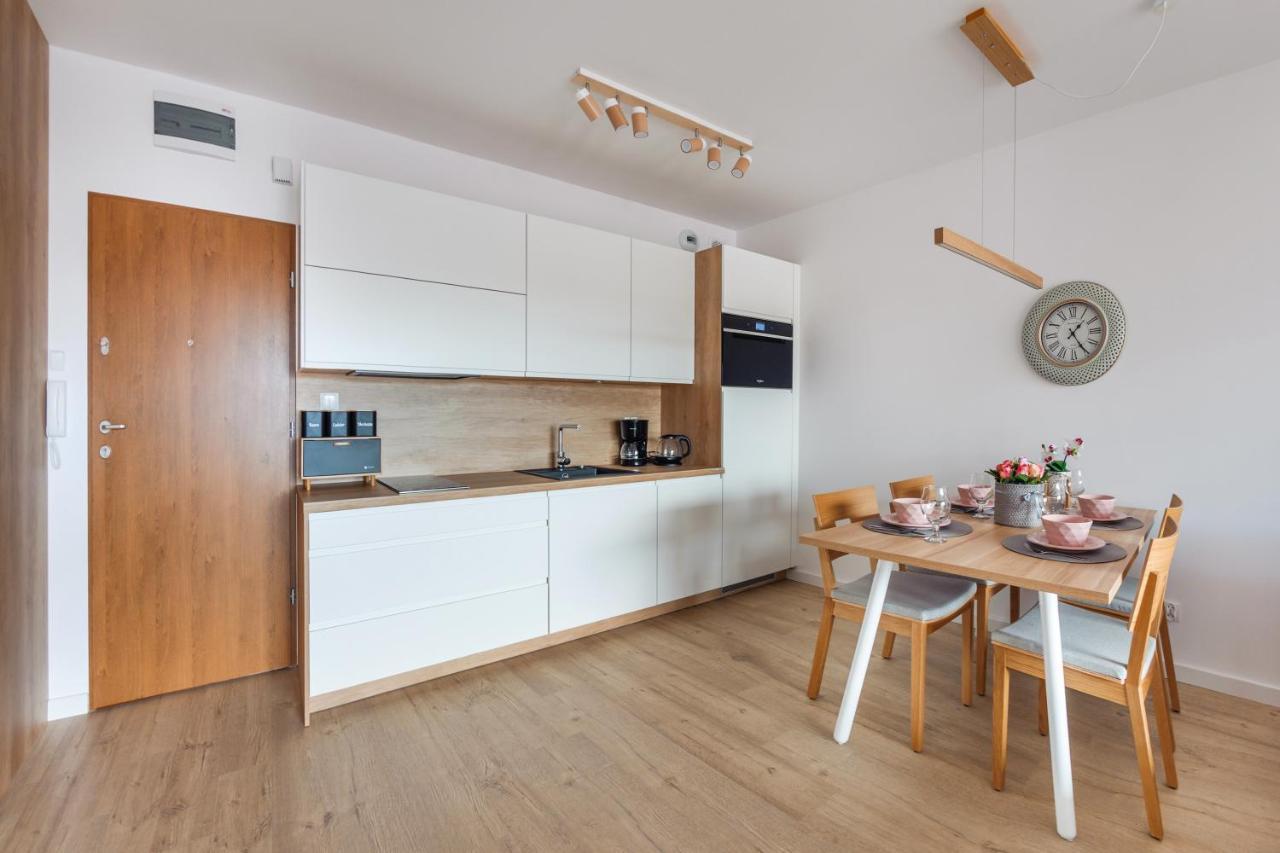 Apartamenty Sun & Snow Nadmorskie Tarasy Z Basenem Kołobrzeg Buitenkant foto
