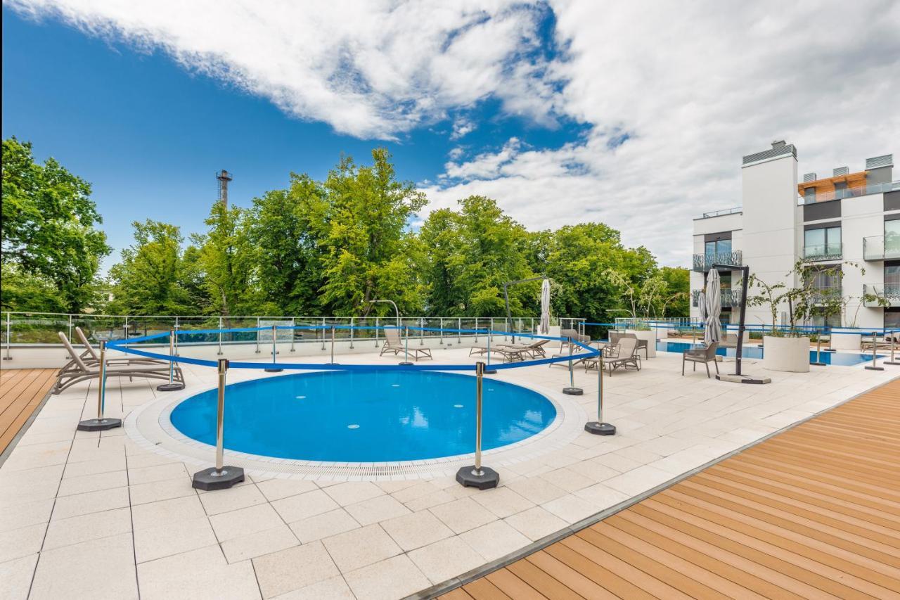 Apartamenty Sun & Snow Nadmorskie Tarasy Z Basenem Kołobrzeg Buitenkant foto