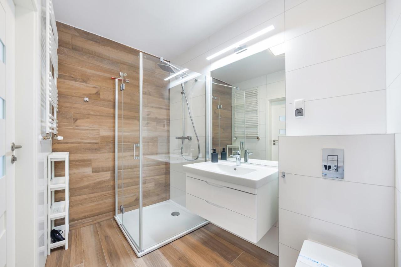 Apartamenty Sun & Snow Nadmorskie Tarasy Z Basenem Kołobrzeg Buitenkant foto